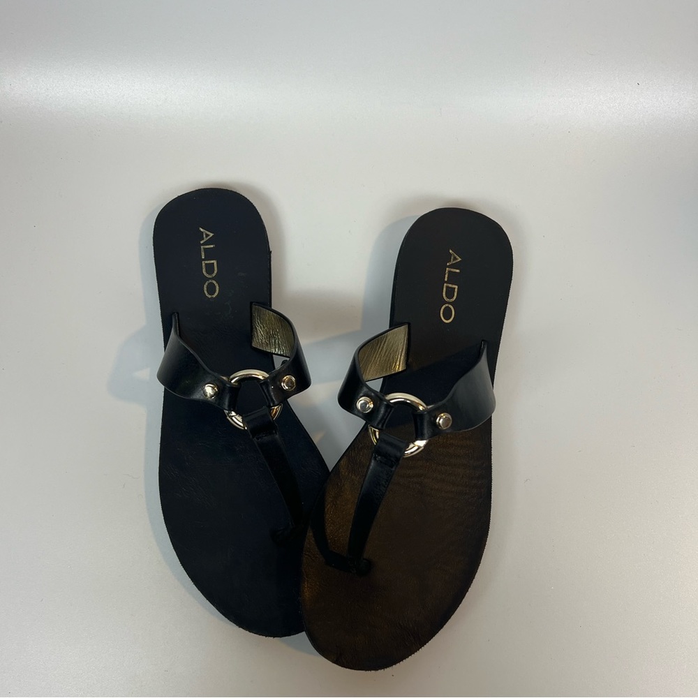 Aldo black flip flops. Silver ring. EUC. Size 9